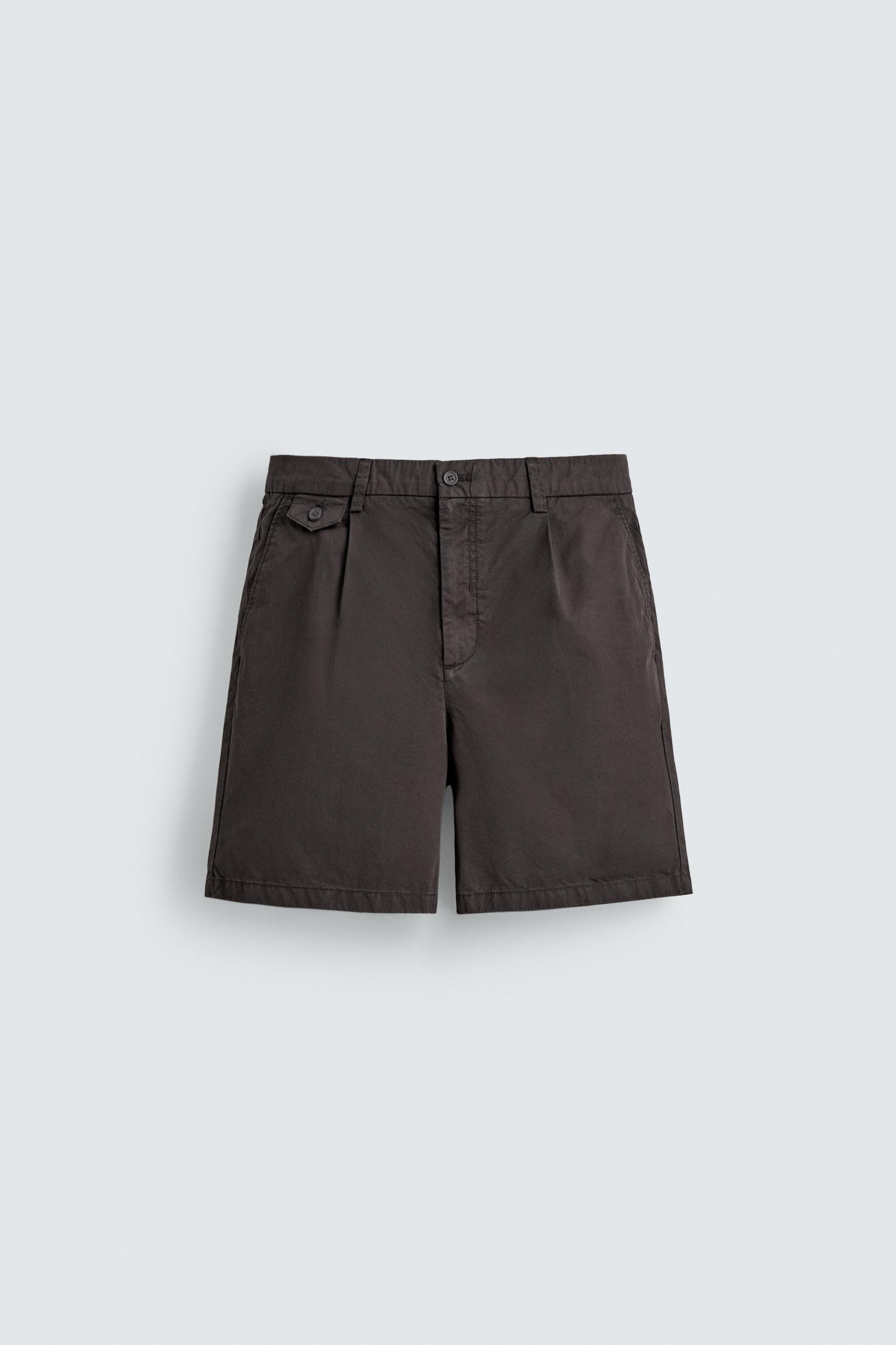REGULAR FIT PLEATED SHORTS